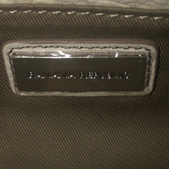 Gorgeous Leather Clutch, New condition!! - Picture 6 of 7